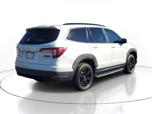 Used 2022 Honda Pilot TrailSport image 2