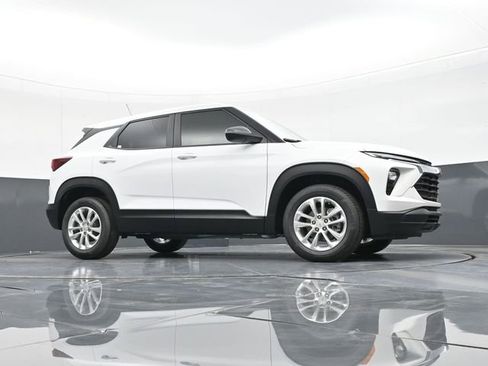 New 2026 Chevrolet TrailBlazer LS w/ LS Convenience Package FWD image 47