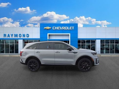 Certified 2023 Kia Sorento SX AWD/4WD image 2
