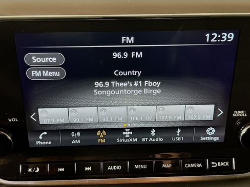 Used 2023 Nissan Rogue SL w/ SL Premium Package image 21