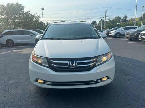Used 2015 Honda Odyssey Touring image 2