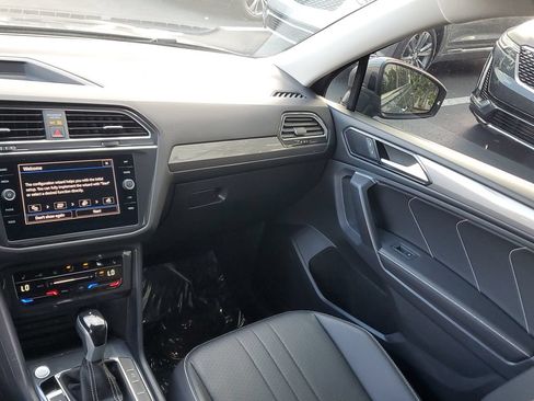 Used 2023 Volkswagen Tiguan SE FWD image 20