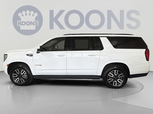 Used 2023 GMC Yukon XL AT4 w/ AT4 Premium Plus Package AWD/4WD image 2