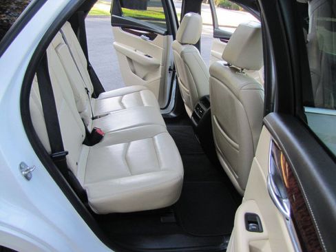 Used 2017 Cadillac XT5 Luxury image 22