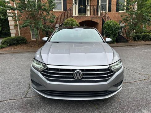 Used 2020 Volkswagen Jetta SE FWD image 3