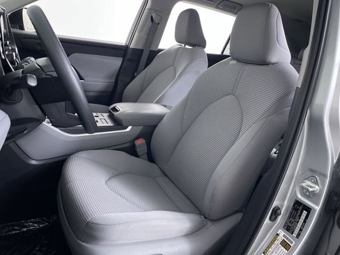 Used 2023 Toyota Highlander L AWD/4WD image 12