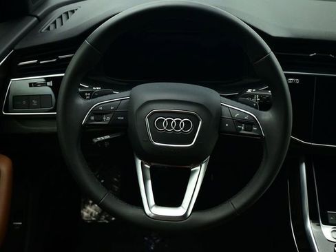 Used 2021 Audi Q7 3.0T Premium Plus image 12