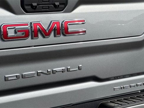 New 2026 GMC Sierra 2500 Denali w/ Denali Reserve Package image 33