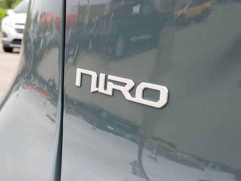 Used 2023 Kia Niro EX FWD image 6