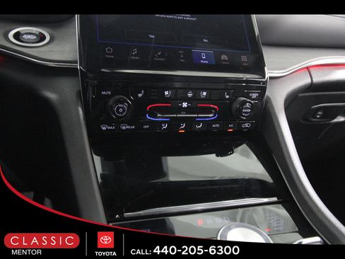 Used 2023 Jeep Grand Cherokee L Overland AWD/4WD image 15