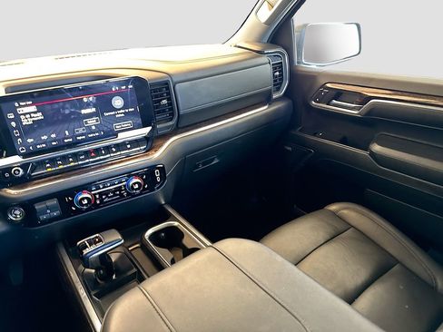 Used 2024 GMC Sierra 1500 Elevation w/ Elevation Premium Package AWD/4WD image 26