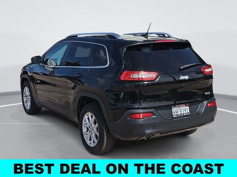 Used 2018 Jeep Cherokee Latitude FWD image 5