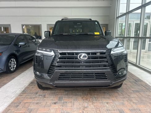 Used 2026 Lexus GX 550 w/ Accessory Package (2T) AWD/4WD image 7