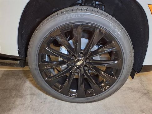 New 2026 Cadillac Escalade Platinum Sport w/ LPO, ONYX Package image 5