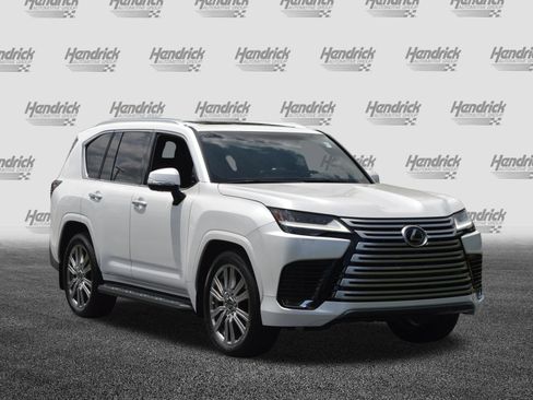 Used 2022 Lexus LX 600 4WD w/ Ultra Luxury Package image 5