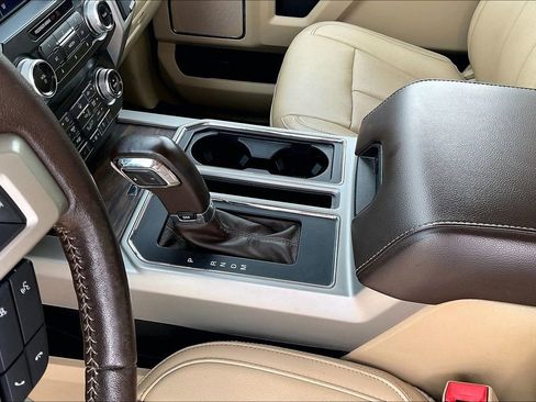 Used 2019 Ford F150 Lariat w/ Equipment Group 502A Luxury AWD/4WD image 21