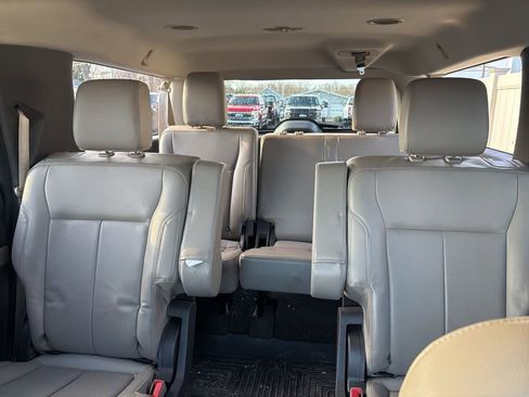 Used 2021 Ford Expedition Max XLT image 6