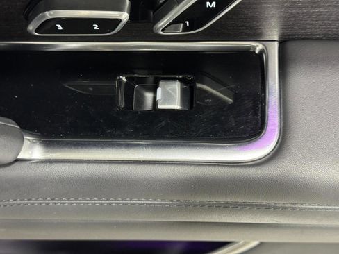 Used 2023 Land Rover Range Rover SE image 20