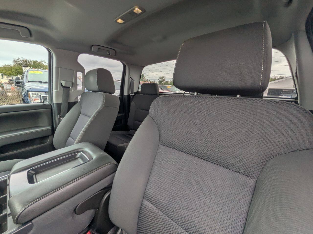 Used 2018 Chevrolet Silverado 1500 LT w/ All Star Edition AWD/4WD image 15