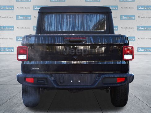 Used 2022 Jeep Gladiator Sport image 7