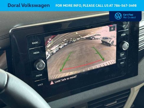 Used 2025 Volkswagen Jetta SE image 19