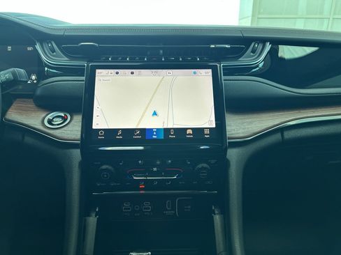 Used 2025 Jeep Grand Cherokee Summit w/ Adv Protech Group IV image 17