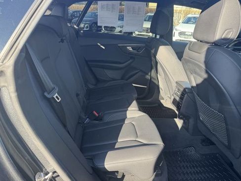 Used 2021 Audi Q8 Premium Plus w/ Premium Plus Package image 31