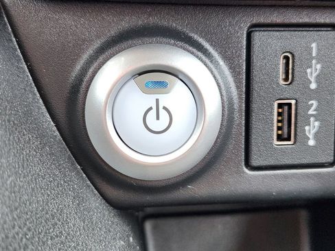 Certified 2025 Nissan Leaf SV Plus FWD image 18