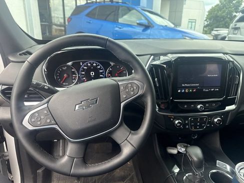 Used 2023 Chevrolet Traverse Premier w/ Redline Edition AWD/4WD image 5