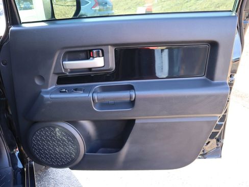 Used 2007 Toyota FJ Cruiser 4WD image 14