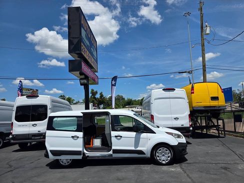 Used 2017 Ford Transit Connect XL FWD image 5