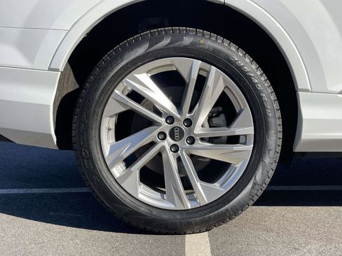 Certified 2023 Audi Q7 2.0T Premium Plus w/ Premium Plus Package AWD/4WD image 10