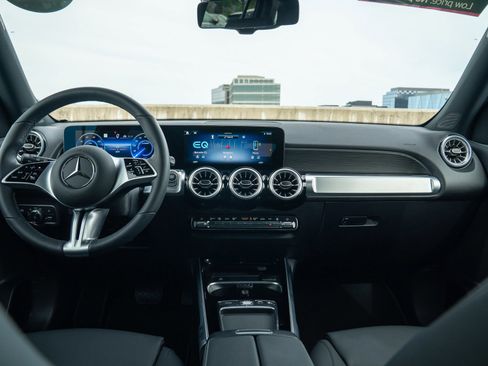 Certified 2025 Mercedes-Benz EQB 300 4MATIC image 20