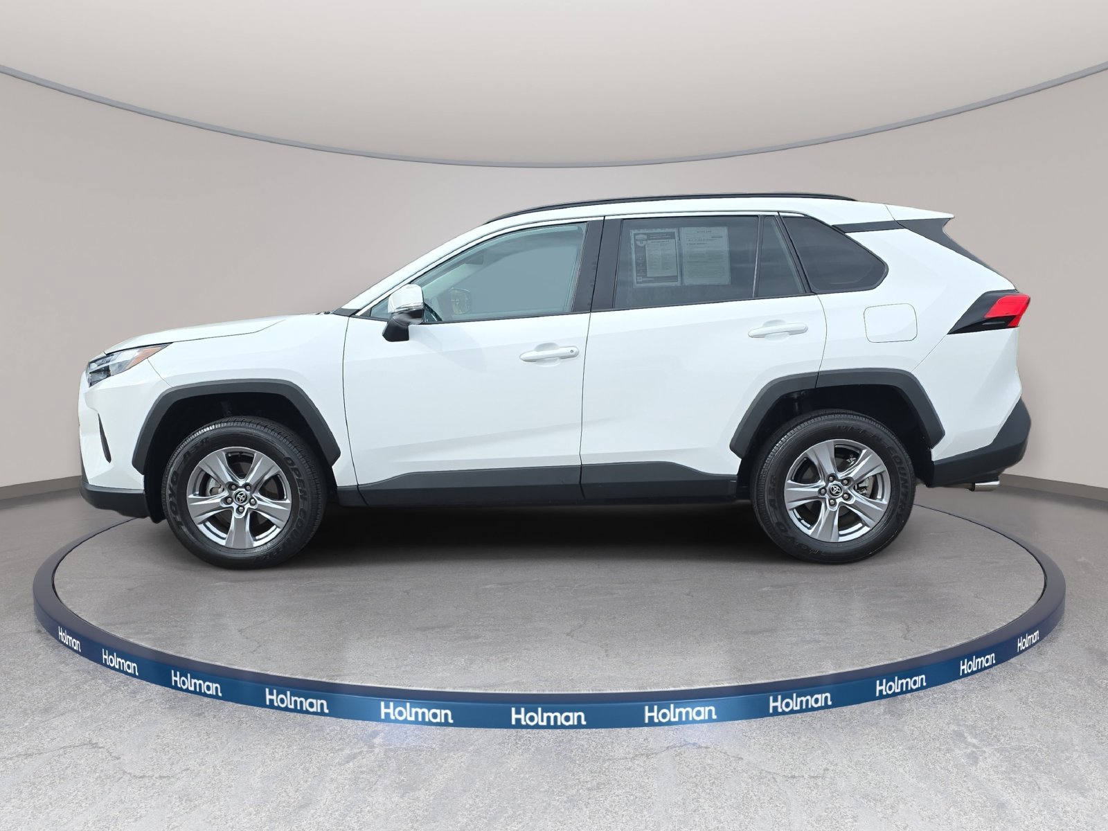 Used 2025 Toyota RAV4 XLE AWD/4WD image 9