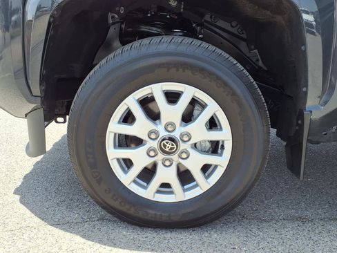 Used 2024 Toyota Tacoma SR5 AWD/4WD image 7