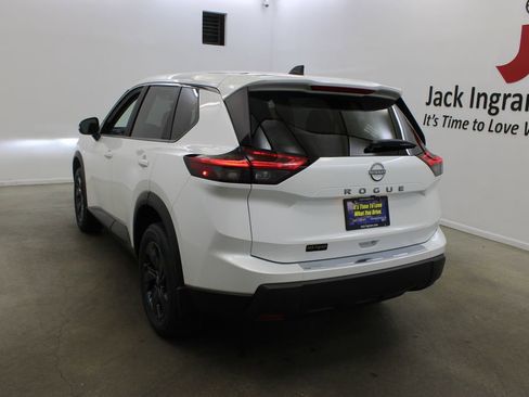 New 2026 Nissan Rogue SV image 3