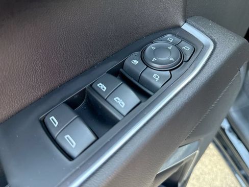 Used 2022 GMC Sierra 1500 SLT w/ Max Trailering Package AWD/4WD image 13