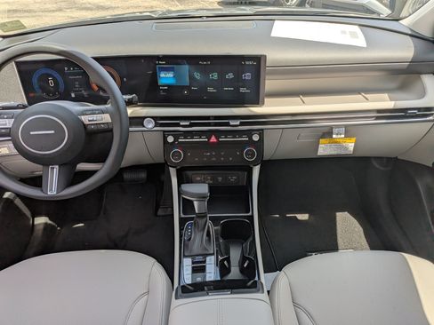 New 2026 Hyundai Tucson Limited AWD/4WD image 17