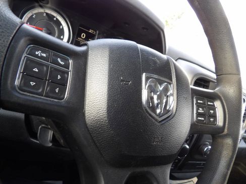 Used 2019 RAM 1500 Tradesman AWD/4WD image 17