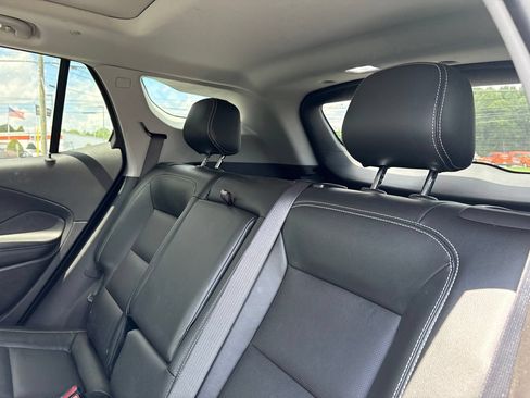 Used 2023 GMC Terrain SLT w/ Infotainment Package II AWD/4WD image 6