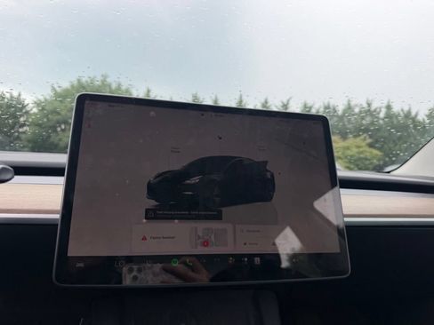 Used 2022 Tesla Model 3 Long Range AWD/4WD image 11