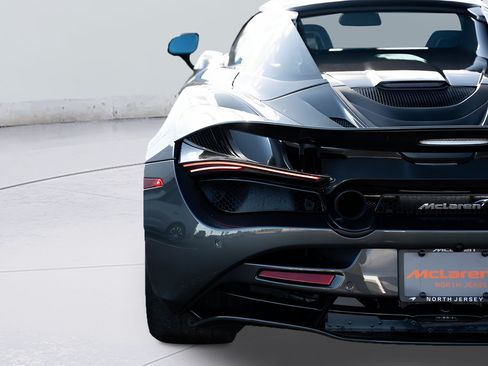 Used 2020 McLaren 720S Spider RWD image 34