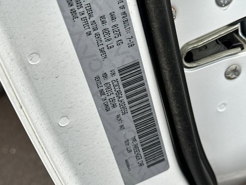 Used 2018 Chrysler 300 S w/ 300S Premium Group image 28