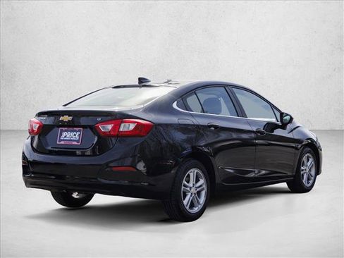 Used 2016 Chevrolet Cruze LT image 5