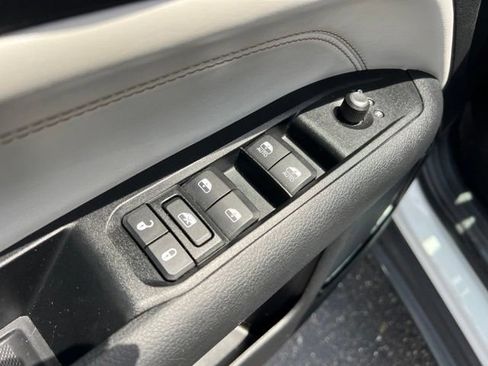 Used 2022 Jeep Compass Limited w/ Sun and Sound Group AWD/4WD image 29