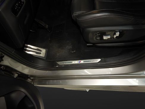 Used 2023 BMW X6 M AWD/4WD image 14