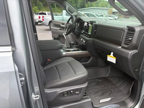 New 2026 GMC Sierra 1500 SLT w/ SLT Premium Plus Package AWD/4WD image 14