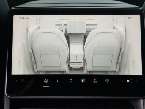 Used 2026 Tesla Model Y 2WD image 28