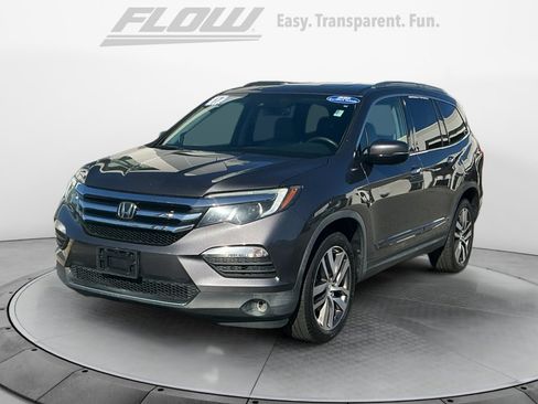 Used 2017 Honda Pilot Touring image 4