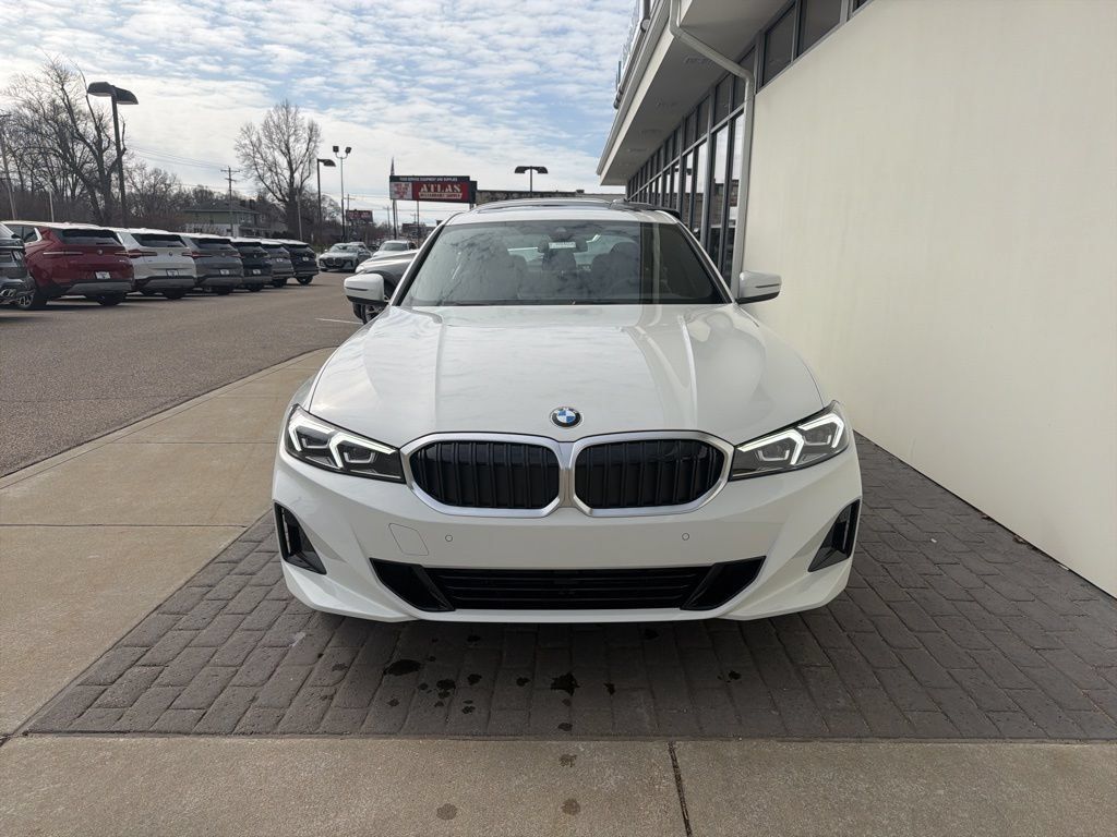 New 2026 BMW 330i xDrive Sedan w/ Convenience Package AWD/4WD image 2
